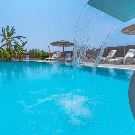 Villa Luana Con Piscina